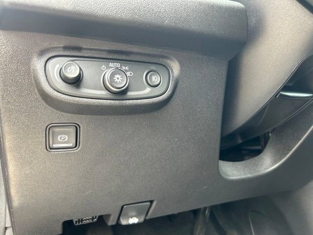 Used 2018 GMC Terrain Denali w/ Comfort Package AWD/4WD image 11