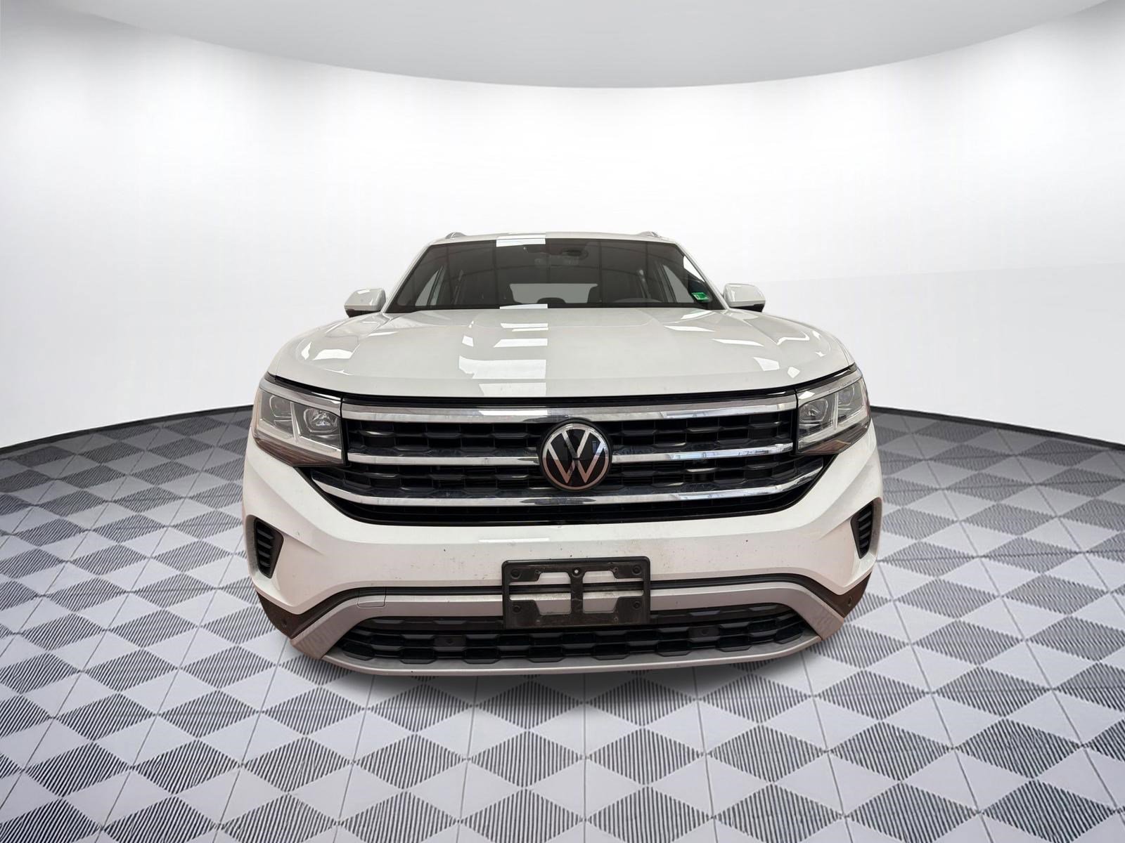 Used 2023 Volkswagen Atlas Cross Sport SE w/ Black Wheel Package image 5