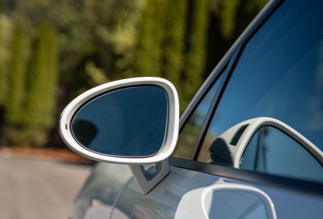 Used 2024 Porsche Macan T w/ Premium Plus Package image 22