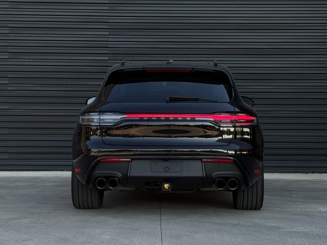 Certified 2025 Porsche Macan GTS image 6