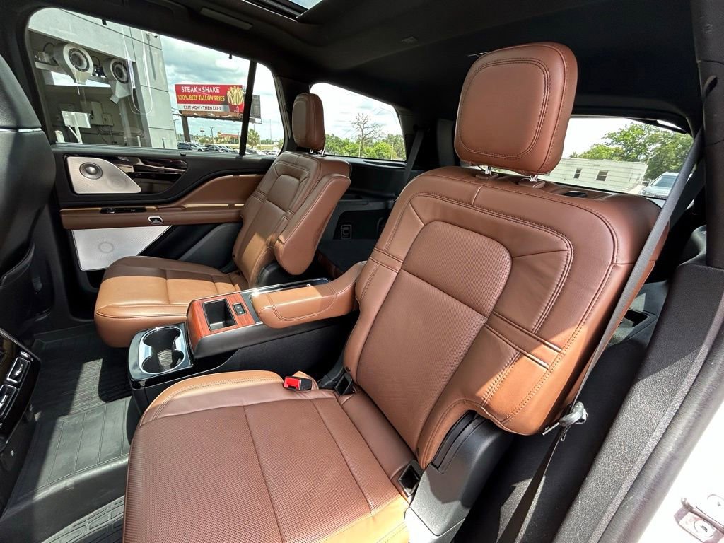 Used 2021 Lincoln Aviator Reserve w/ Equipment Group 202A AWD/4WD image 59