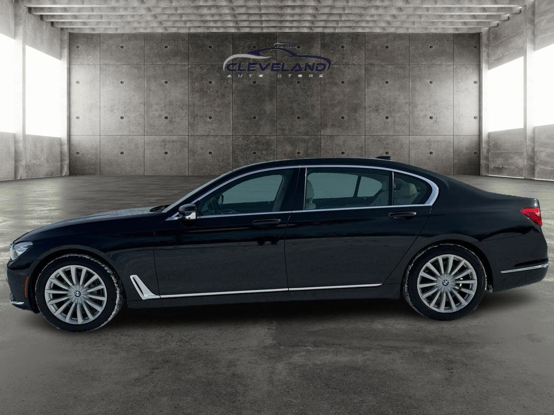 Used 2018 BMW 740i xDrive image 6