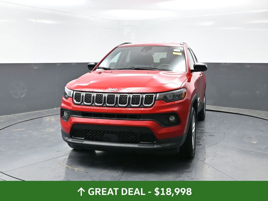 Used 2024 Jeep Compass Latitude image 7