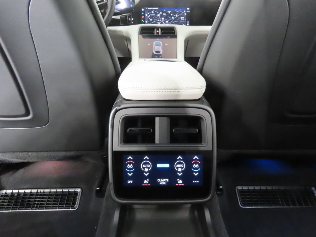 New 2026 Porsche Taycan RWD image 32