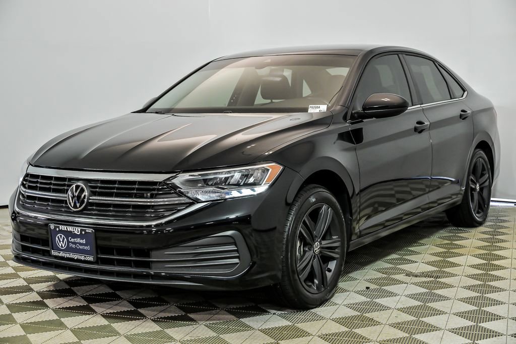 Used 2023 Volkswagen Jetta SE FWD image 5