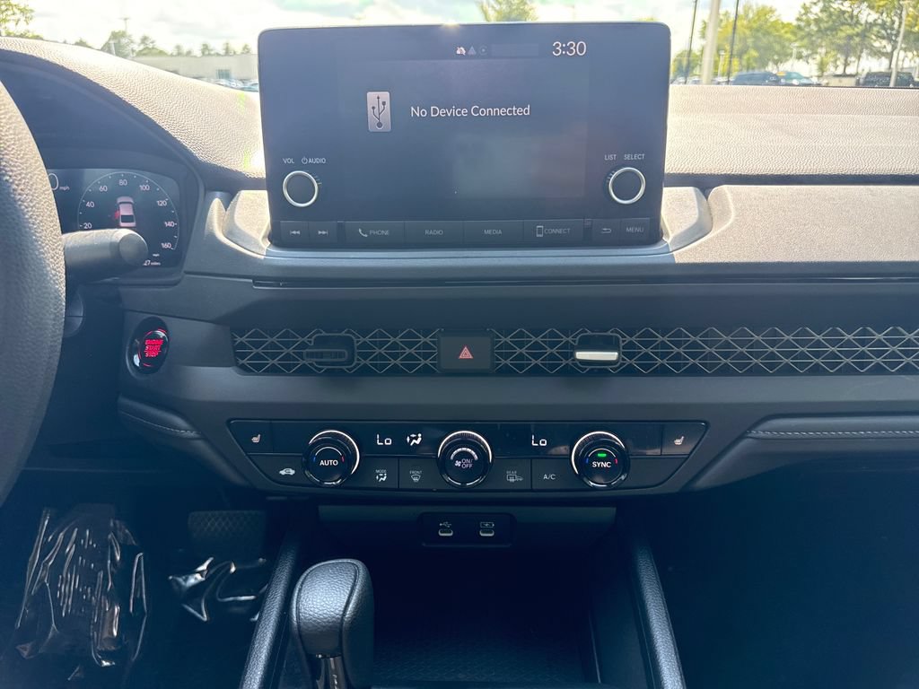 Certified 2025 Honda Accord SE image 19
