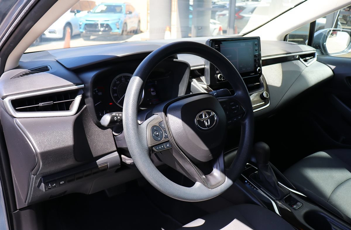 Used 2022 Toyota Corolla LE FWD image 39