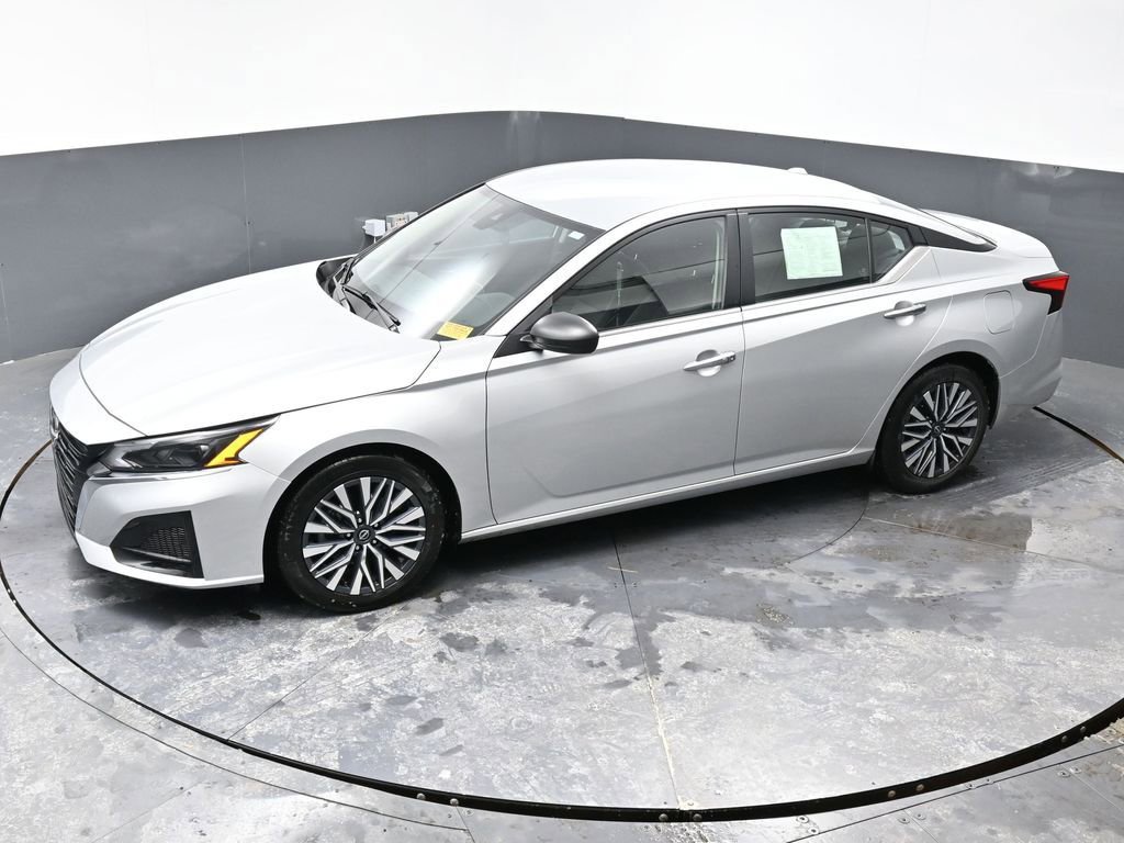 Used 2024 Nissan Altima 2.5 SV image 43