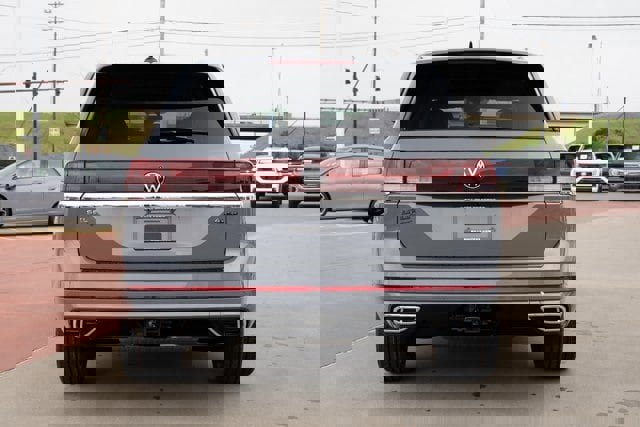 New 2025 Volkswagen Atlas SEL Premium R-Line image 5