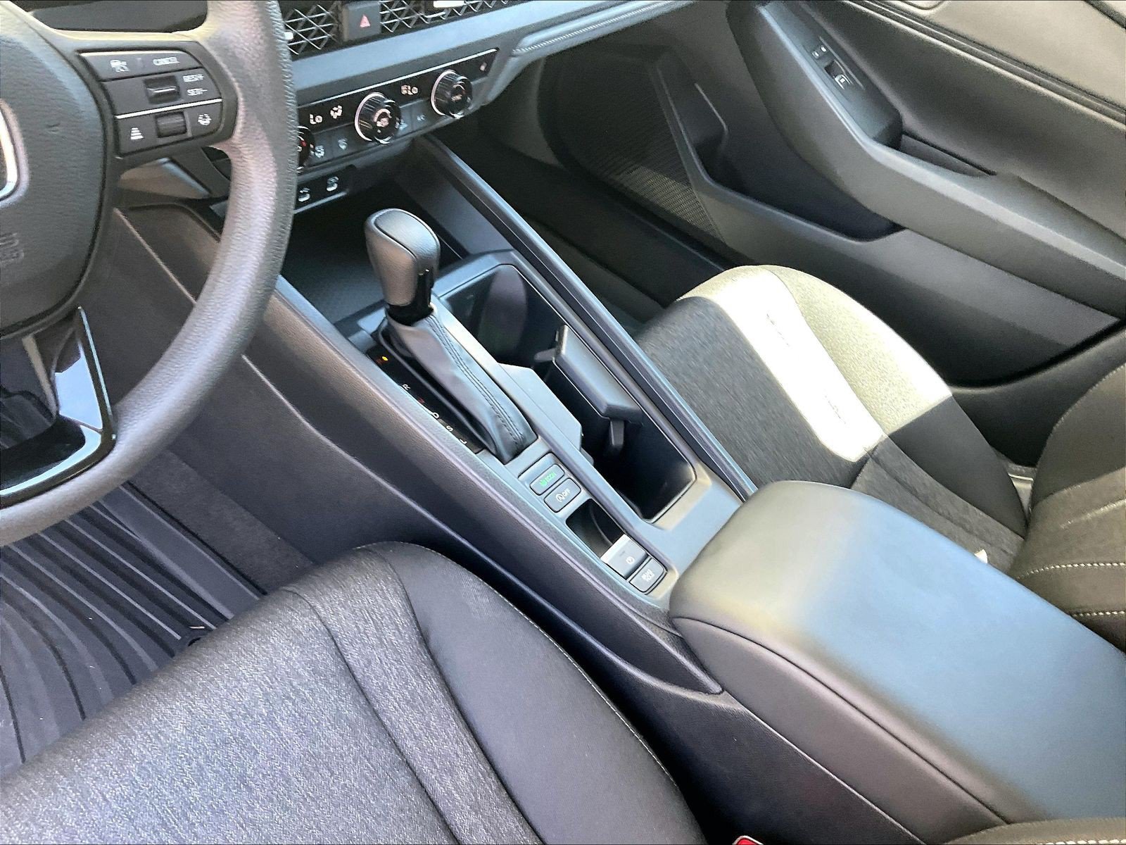 Used 2023 Honda Accord EX image 17
