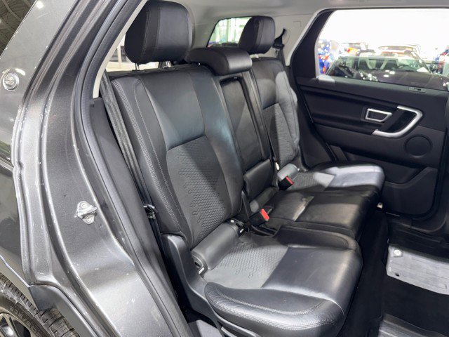 Used 2016 Land Rover Discovery Sport SE image 58