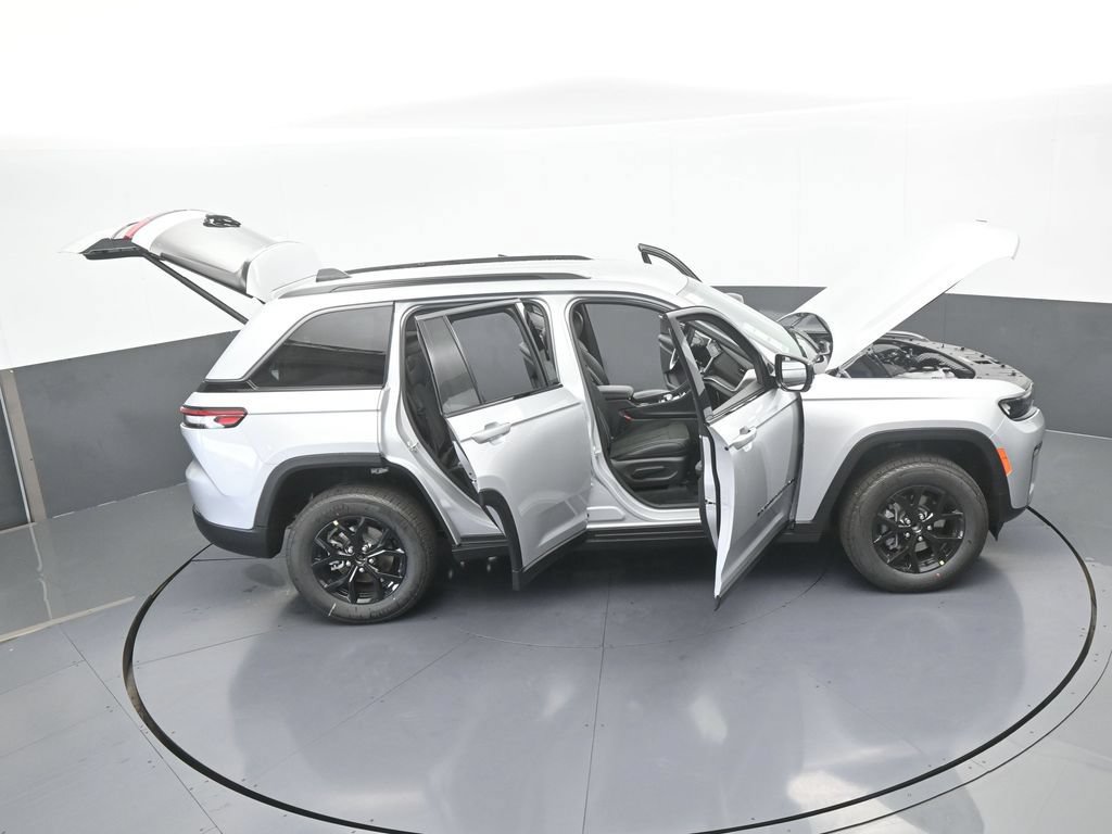 New 2026 Jeep Grand Cherokee Altitude RWD image 53