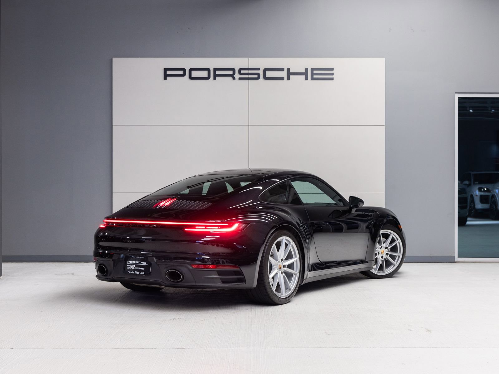 Certified 2020 Porsche 911 Carrera RWD image 7