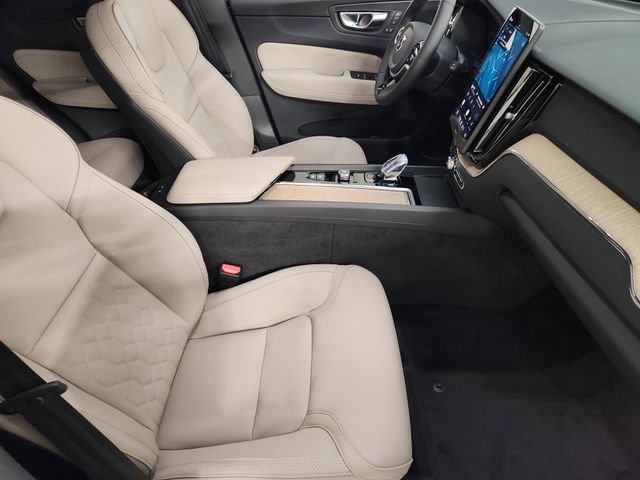 New 2026 Volvo XC60 B5 Plus w/ Protection Package Premier image 3
