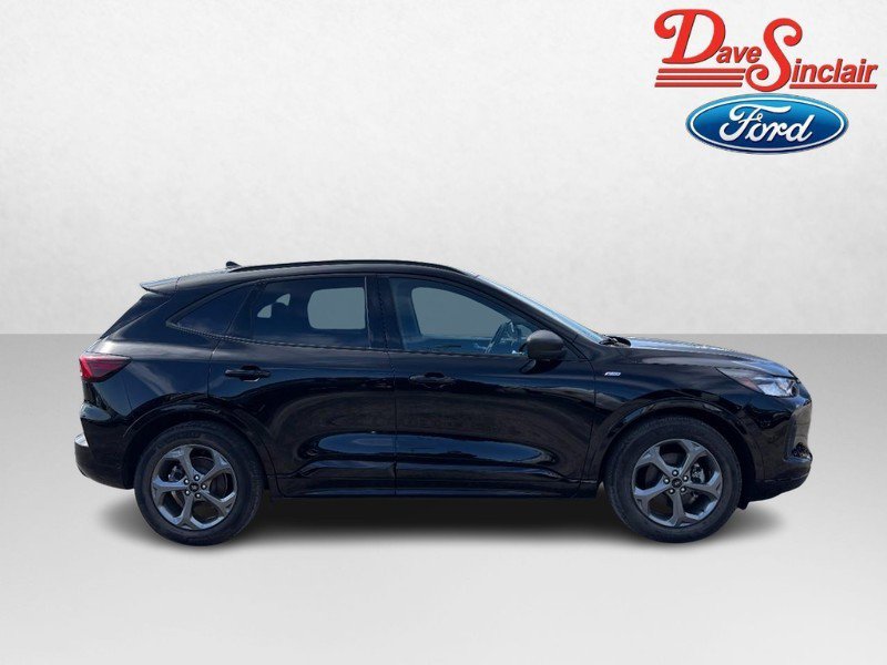 Used 2023 Ford Escape ST-Line w/ Tech Pack #1 FWD image 5