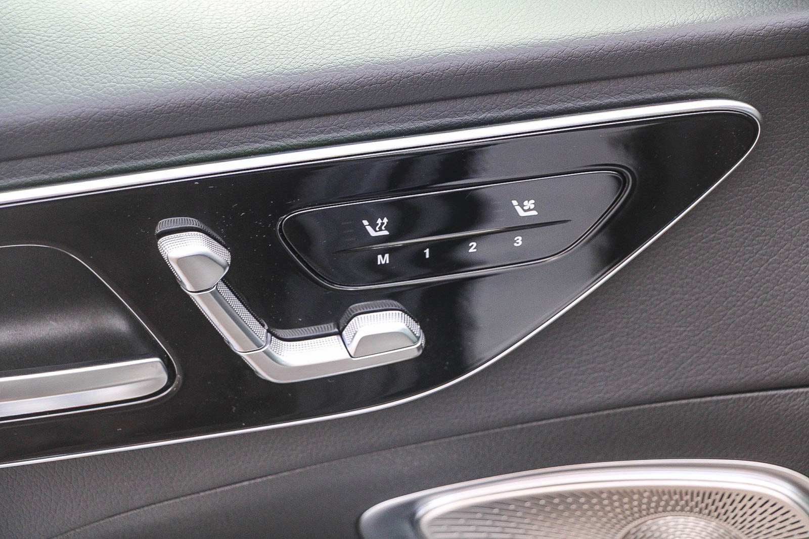 Certified 2025 Mercedes-Benz C 300 Sedan image 20