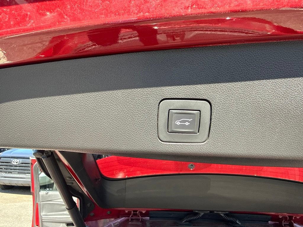 Certified 2020 Buick Encore GX Select w/ Sport Touring Package FWD image 17