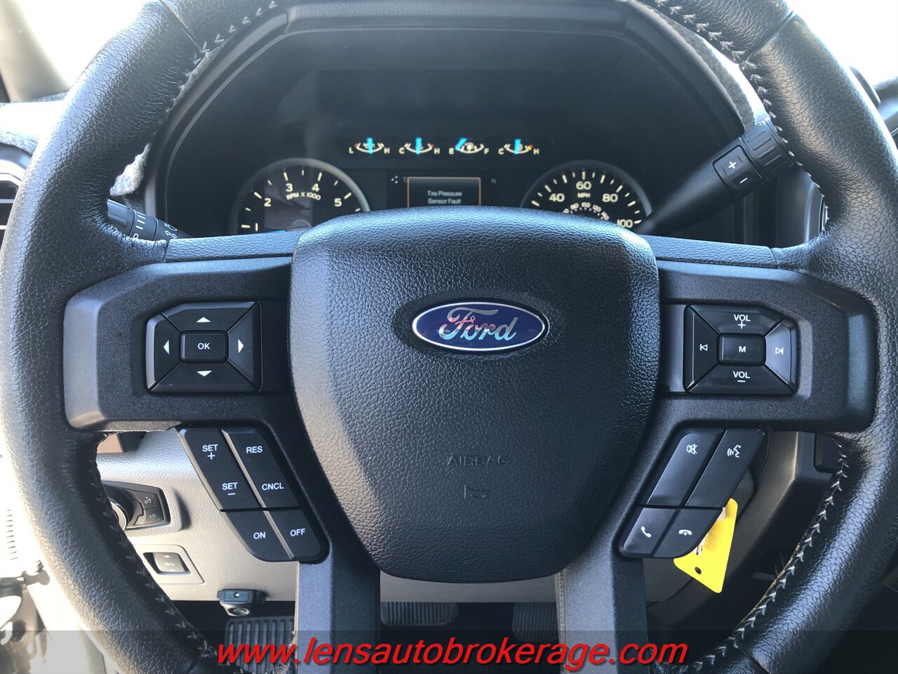 Used 2015 Ford F150 XLT w/ Equipment Group 301A Mid RWD image 13