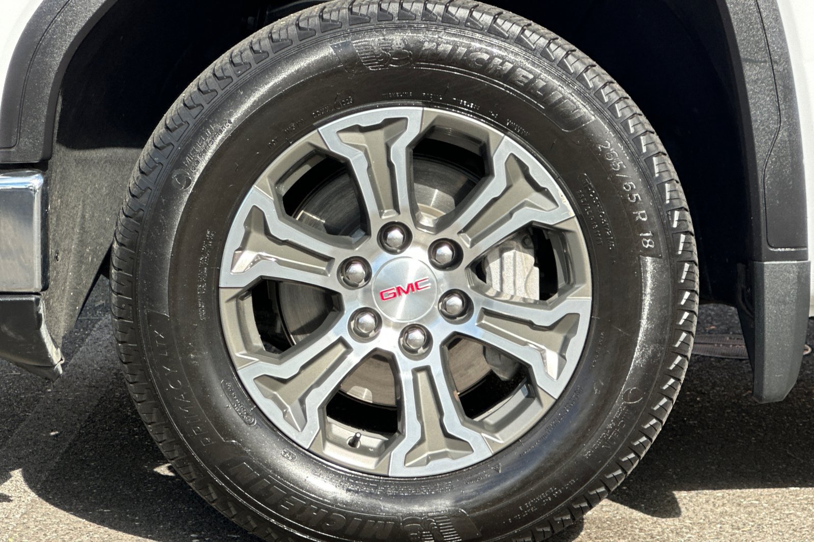 Used 2026 GMC Sierra 1500 SLT RWD image 24
