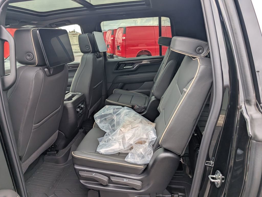 New 2026 GMC Yukon XL Elevation w/ Elevation Premium Package image 10