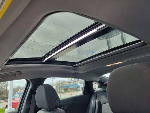 Used 2023 Chevrolet Malibu LT FWD image 34