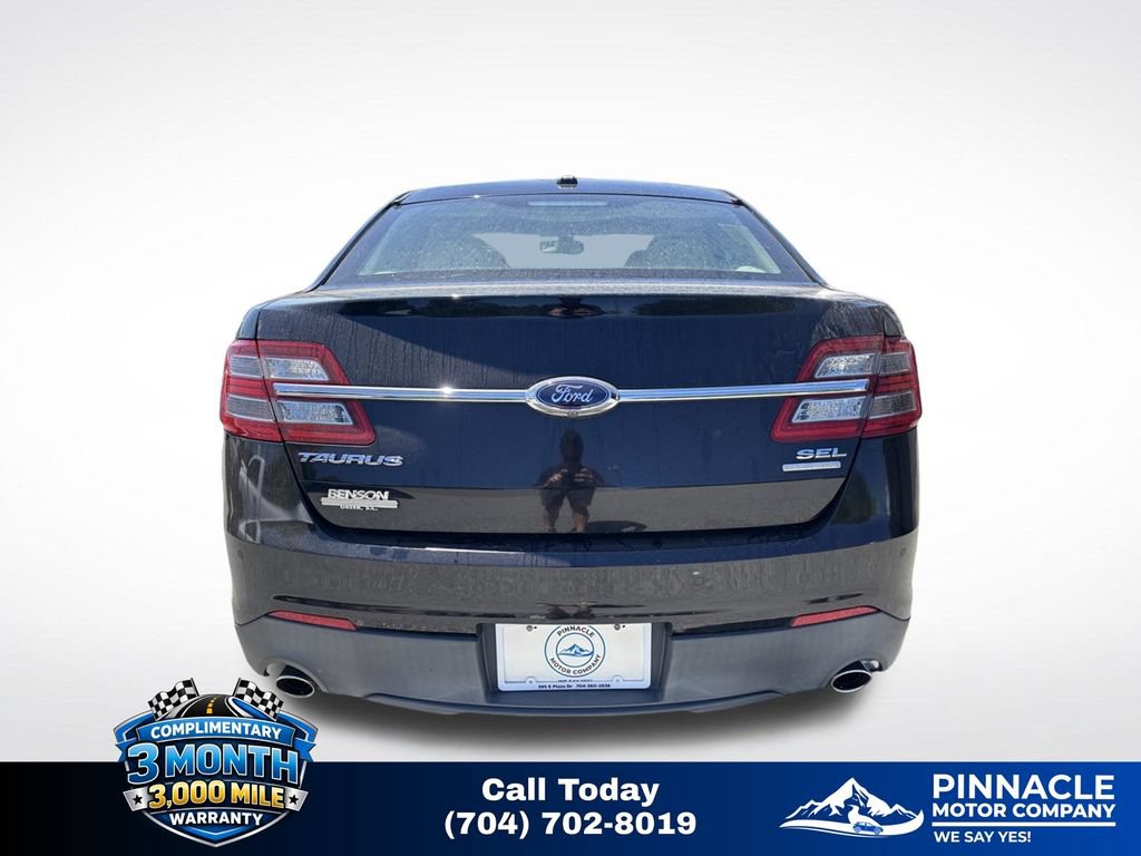 Used 2016 Ford Taurus SEL FWD image 5