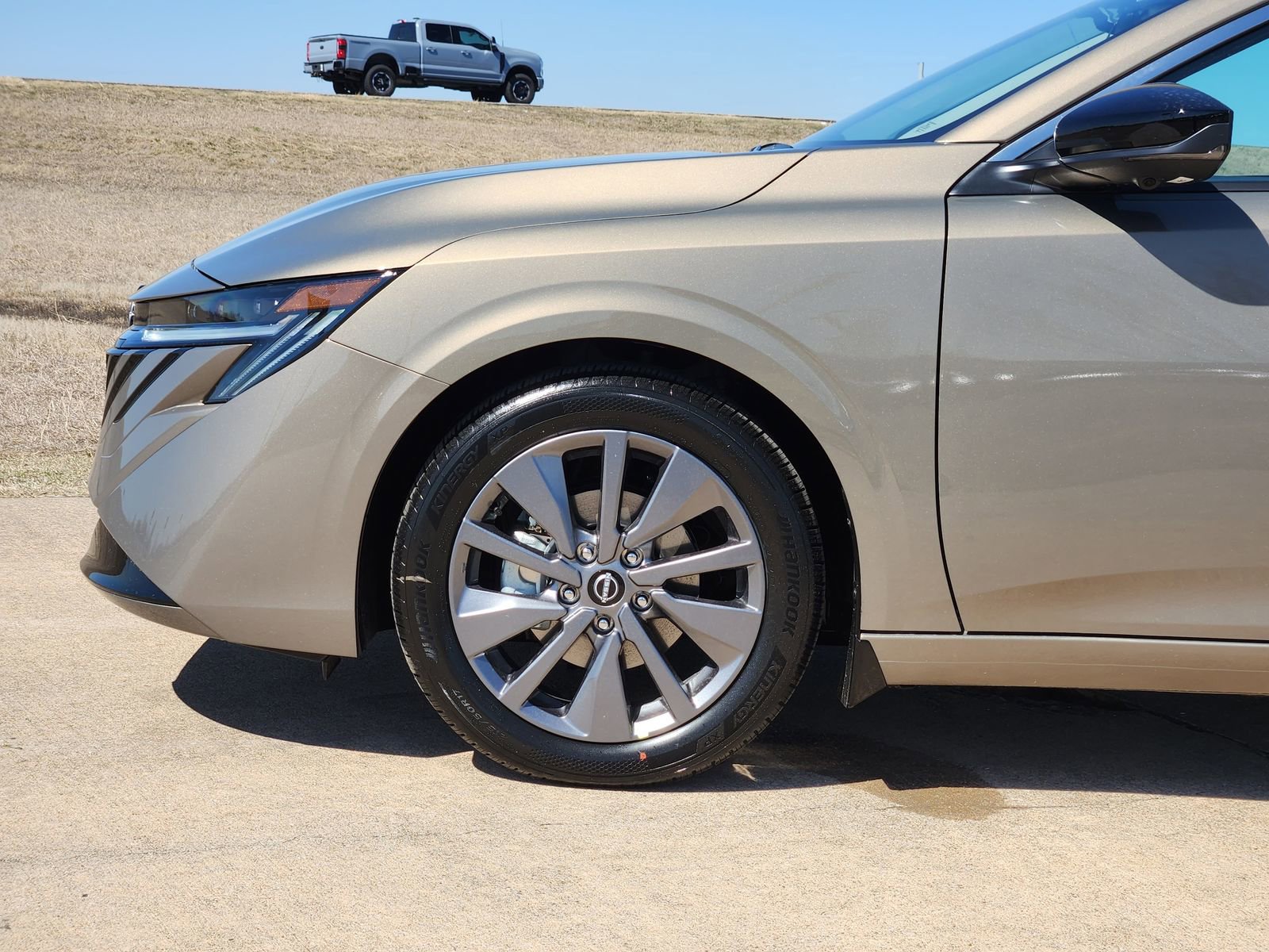 New 2026 Nissan Sentra SL w/ Floor Mat Package FWD image 10
