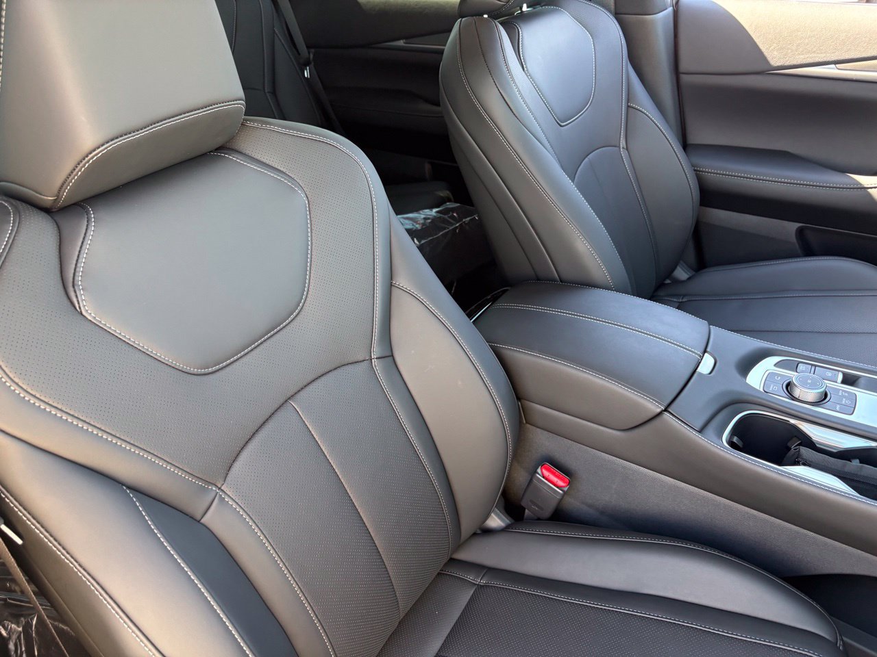 New 2027 INFINITI QX60 Luxe FWD image 11