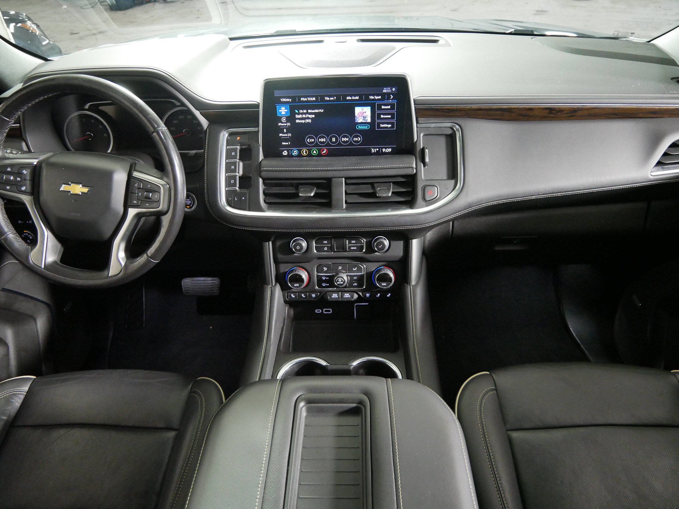 Used 2021 Chevrolet Tahoe Premier w/ Premium Package AWD/4WD image 10