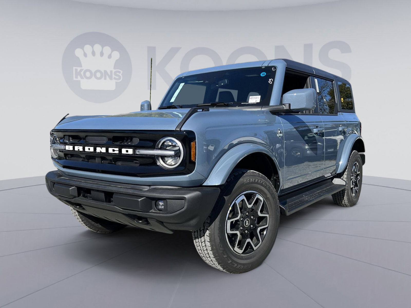 New 2025 Ford Bronco Outer Banks image 1