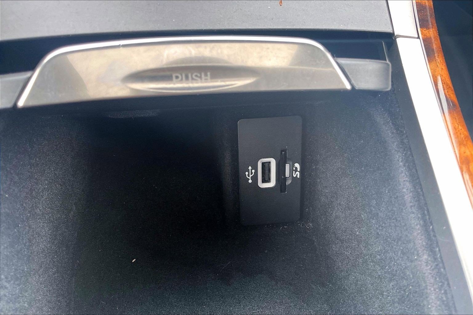 Used 2016 Lincoln MKX Reserve w/ Technology Package AWD/4WD image 31