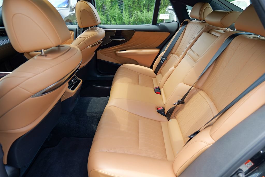 Used 2024 Lexus LS 500 AWD w/ Interior Upgrade Package image 27