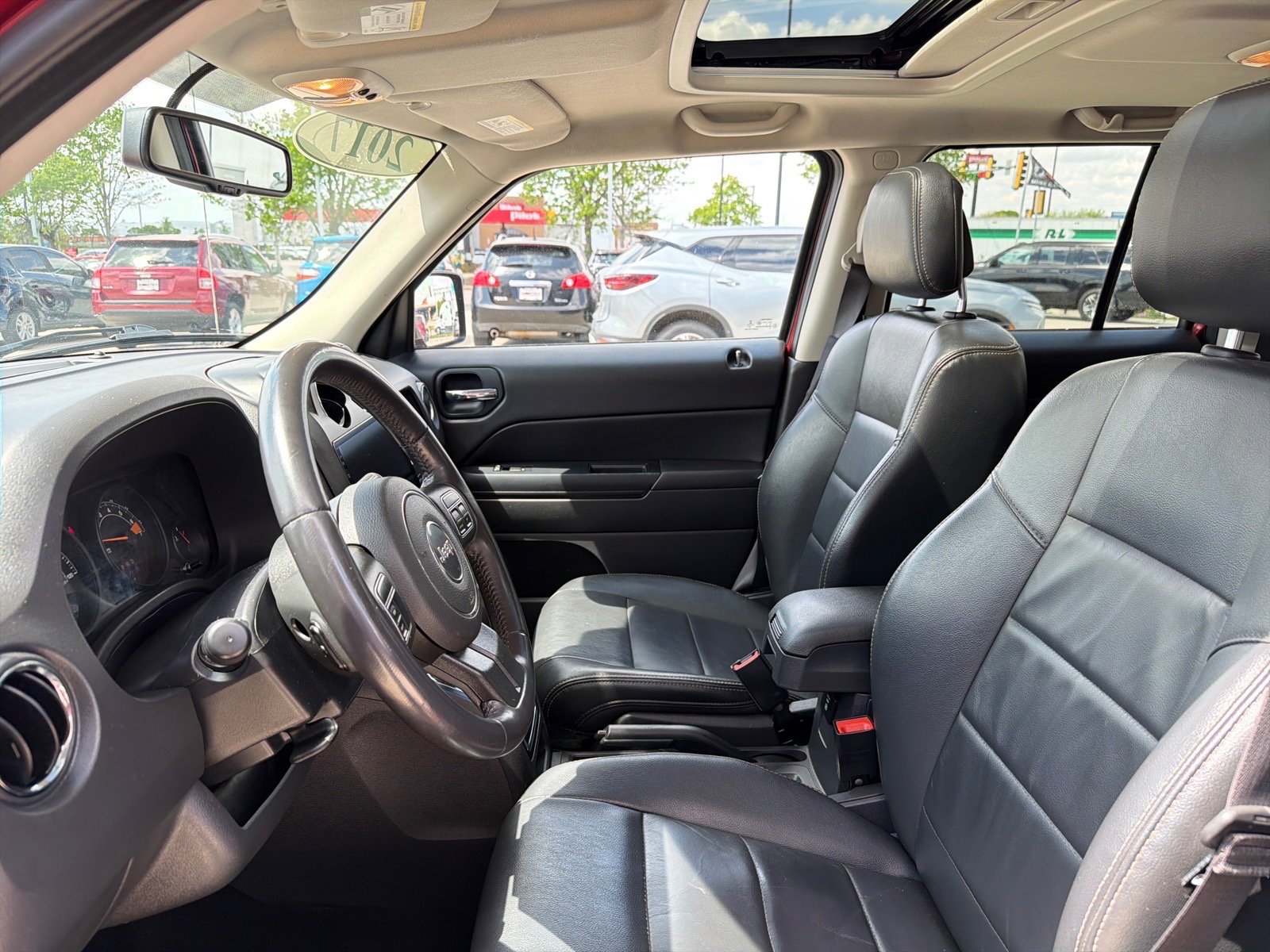 Used 2017 Jeep Patriot High Altitude AWD/4WD image 12