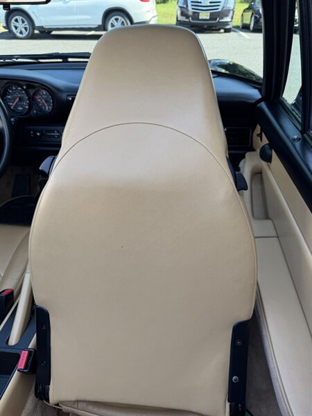 Used 1998 Porsche 911 Carrera RWD image 48