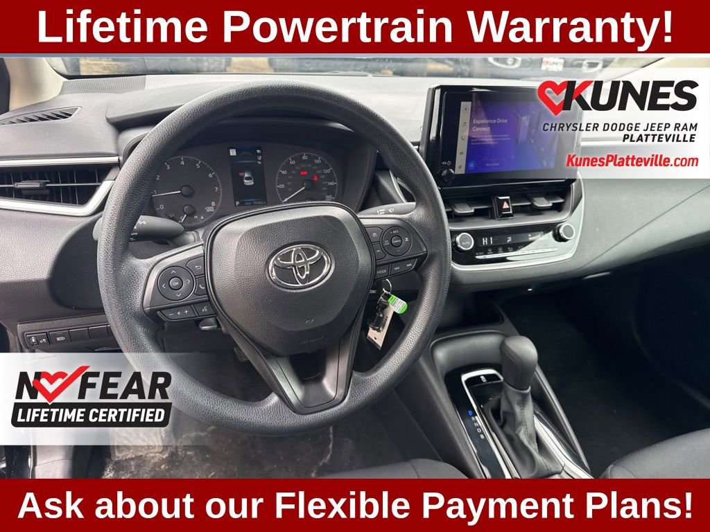 Used 2025 Toyota Corolla LE FWD image 15