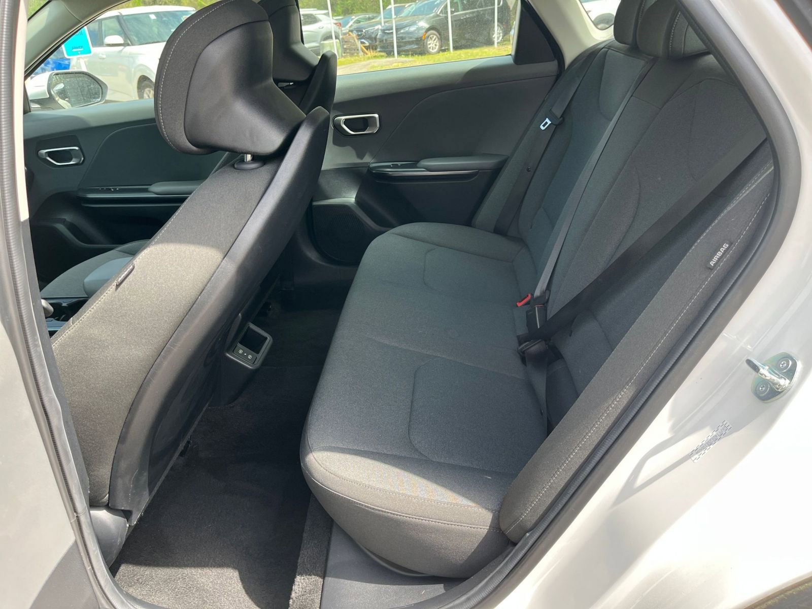 Used 2025 Kia K4 LXS image 23