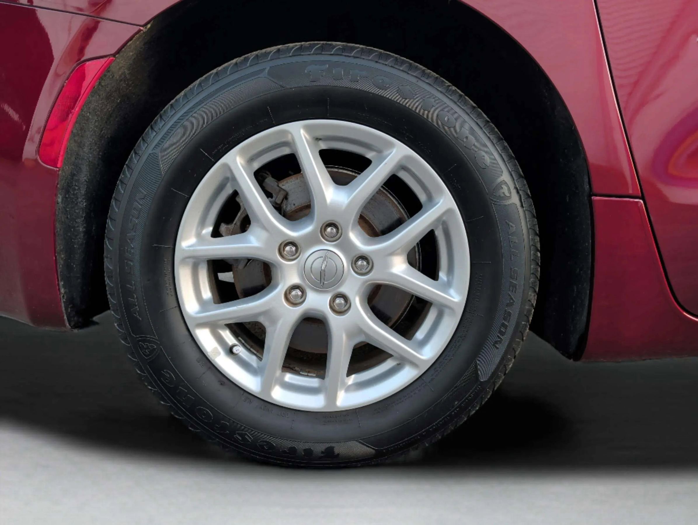 Used 2020 Chrysler Pacifica Touring-L FWD image 40