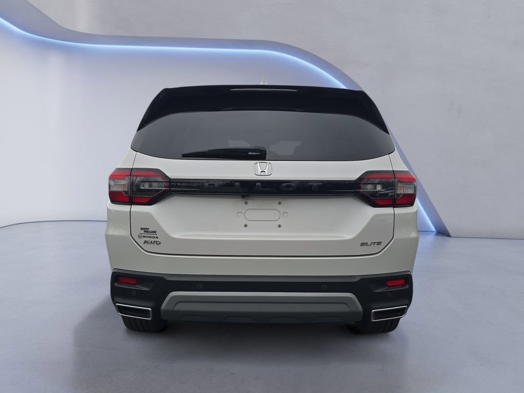 Used 2023 Honda Pilot Elite image 4