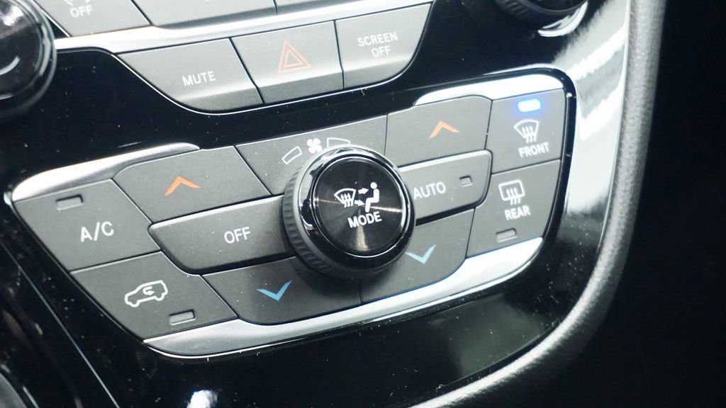 New 2026 Chrysler Voyager LX FWD image 34