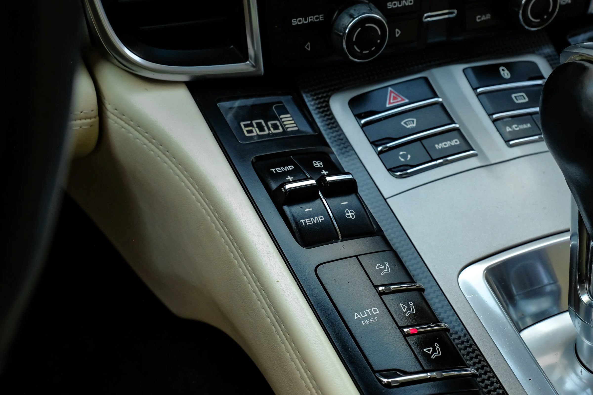 Used 2013 Porsche Panamera S RWD image 32