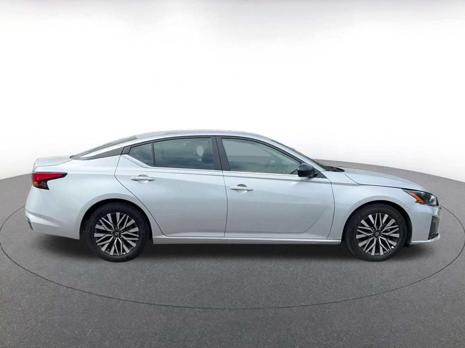Used 2026 Nissan Altima 2.5 SV FWD image 15