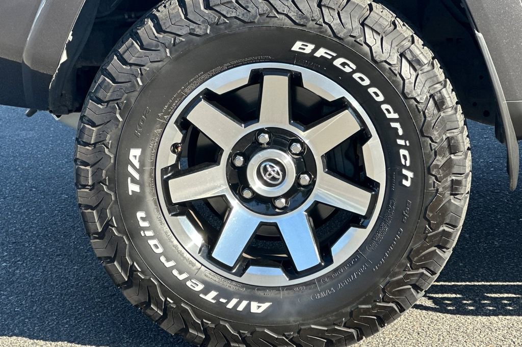 Used 2018 Toyota 4Runner SR5 image 26