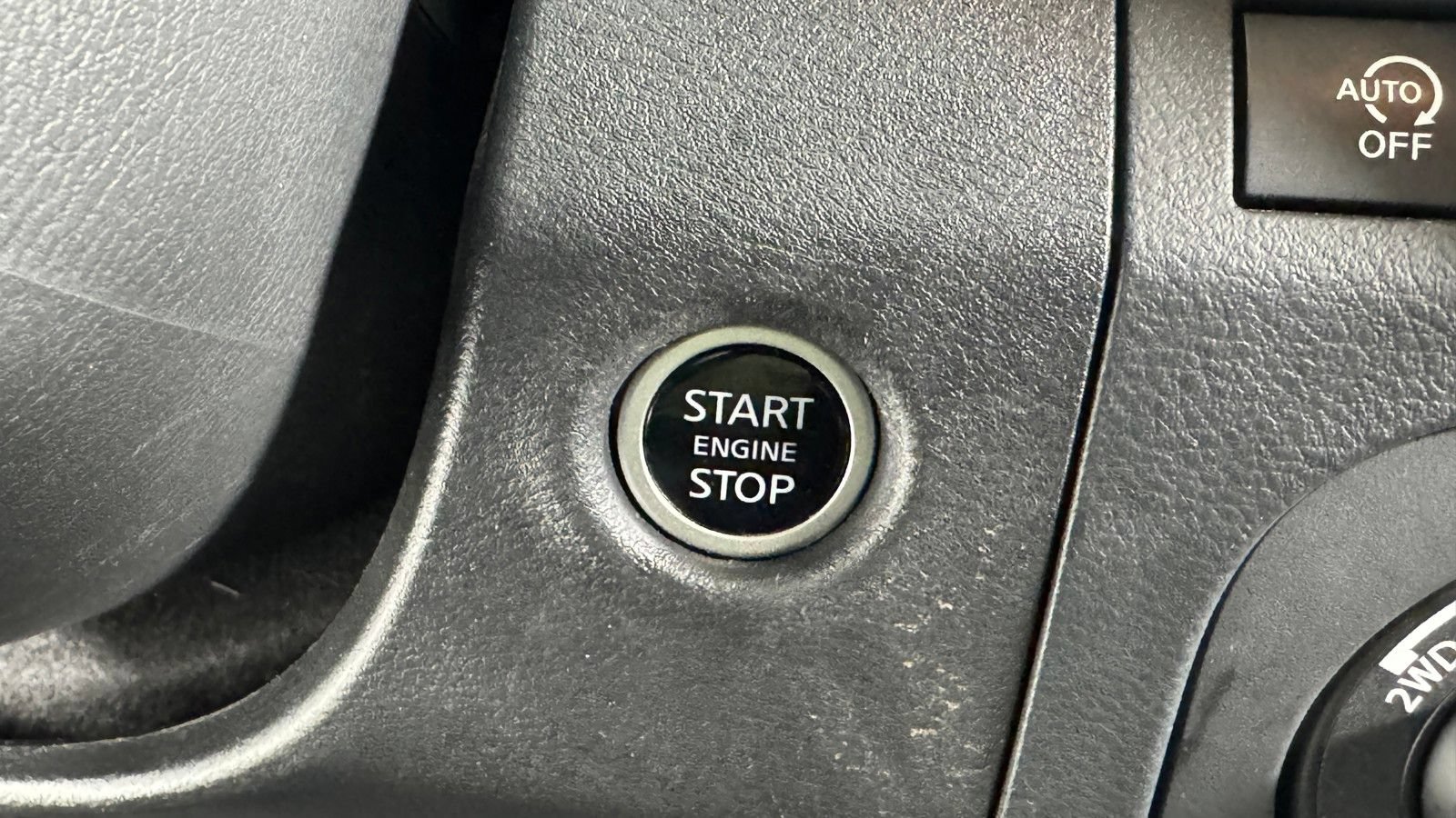 Certified 2025 Nissan Frontier SV AWD/4WD image 23