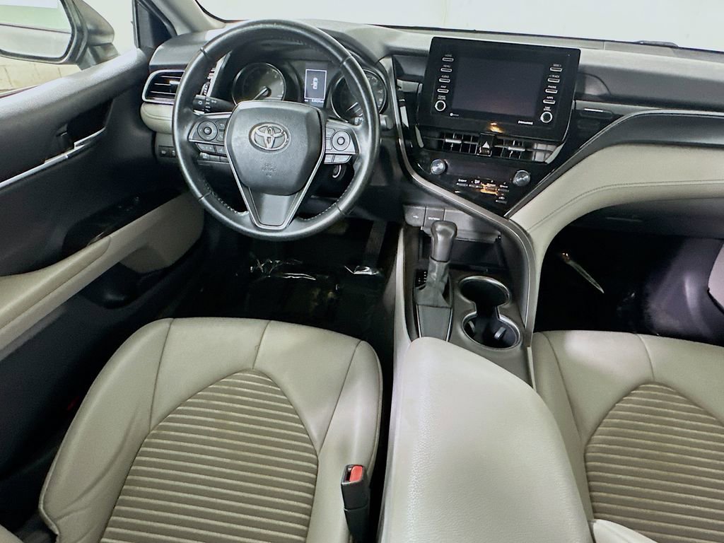 Used 2021 Toyota Camry SE image 14