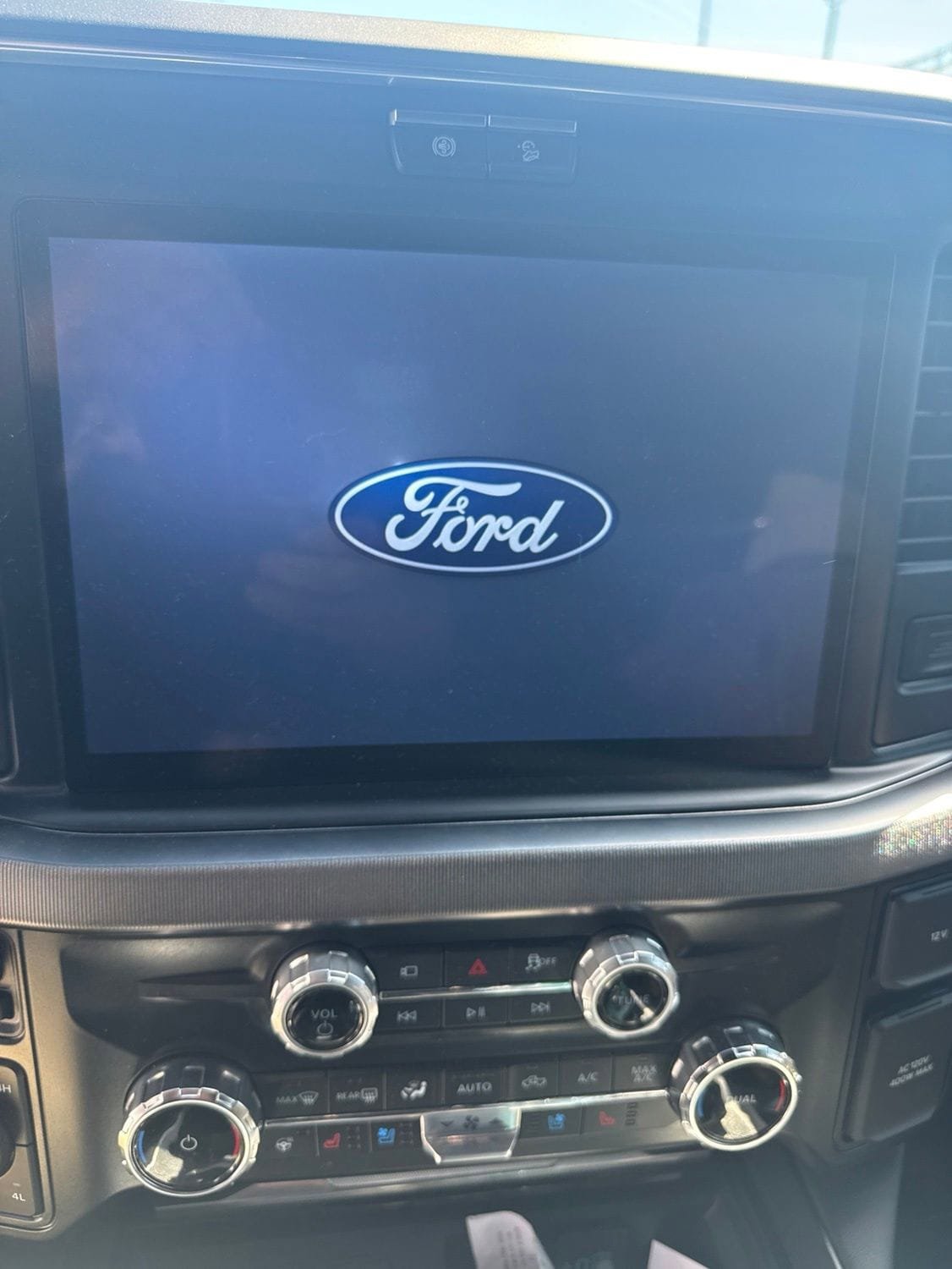 Used 2025 Ford F250 Platinum w/ Tremor Off-Road Package AWD/4WD image 41