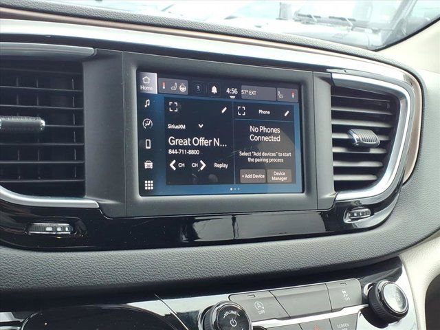 Used 2023 Chrysler Voyager LX image 10