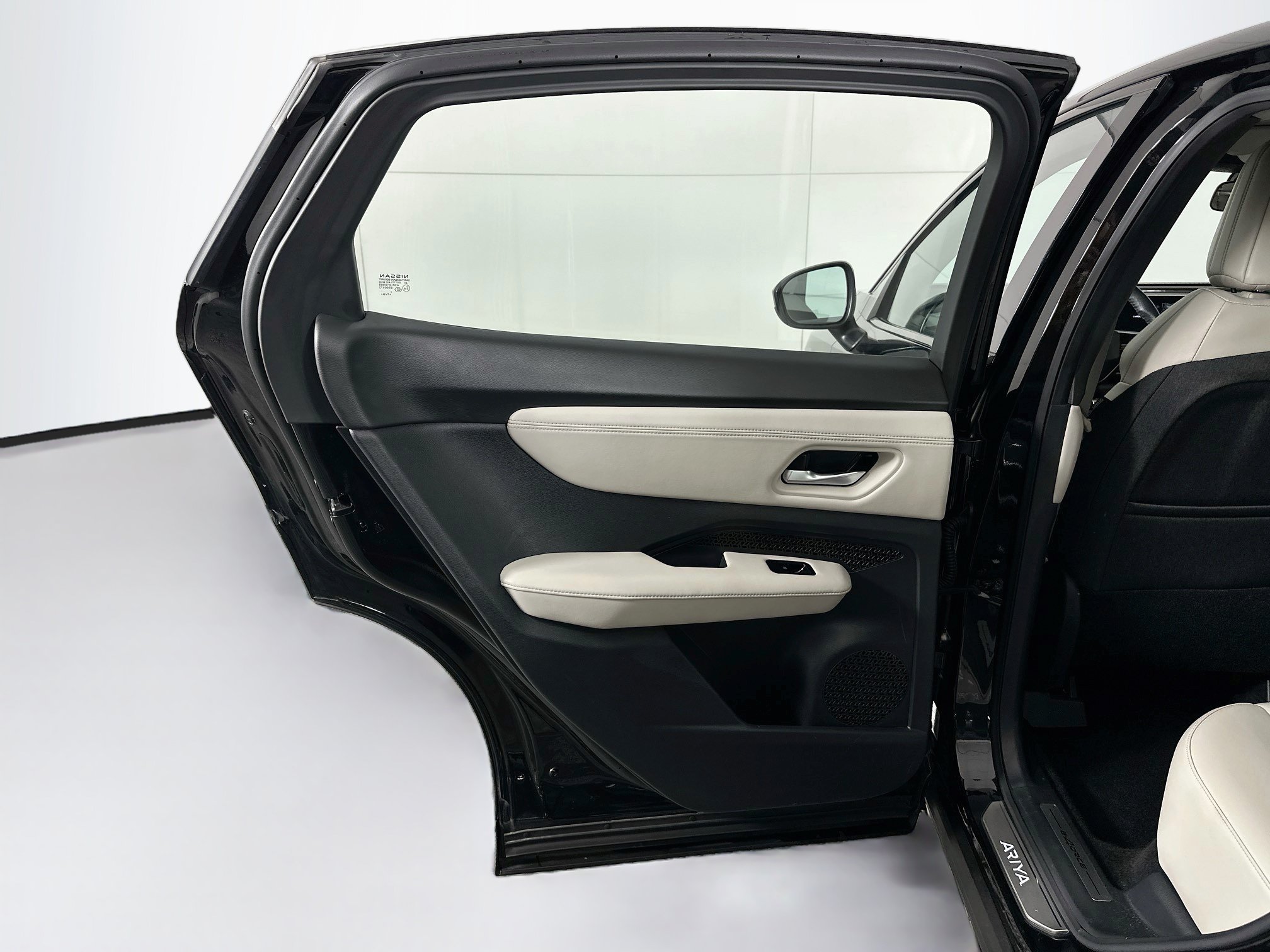 Used 2024 Nissan Ariya AWD image 26