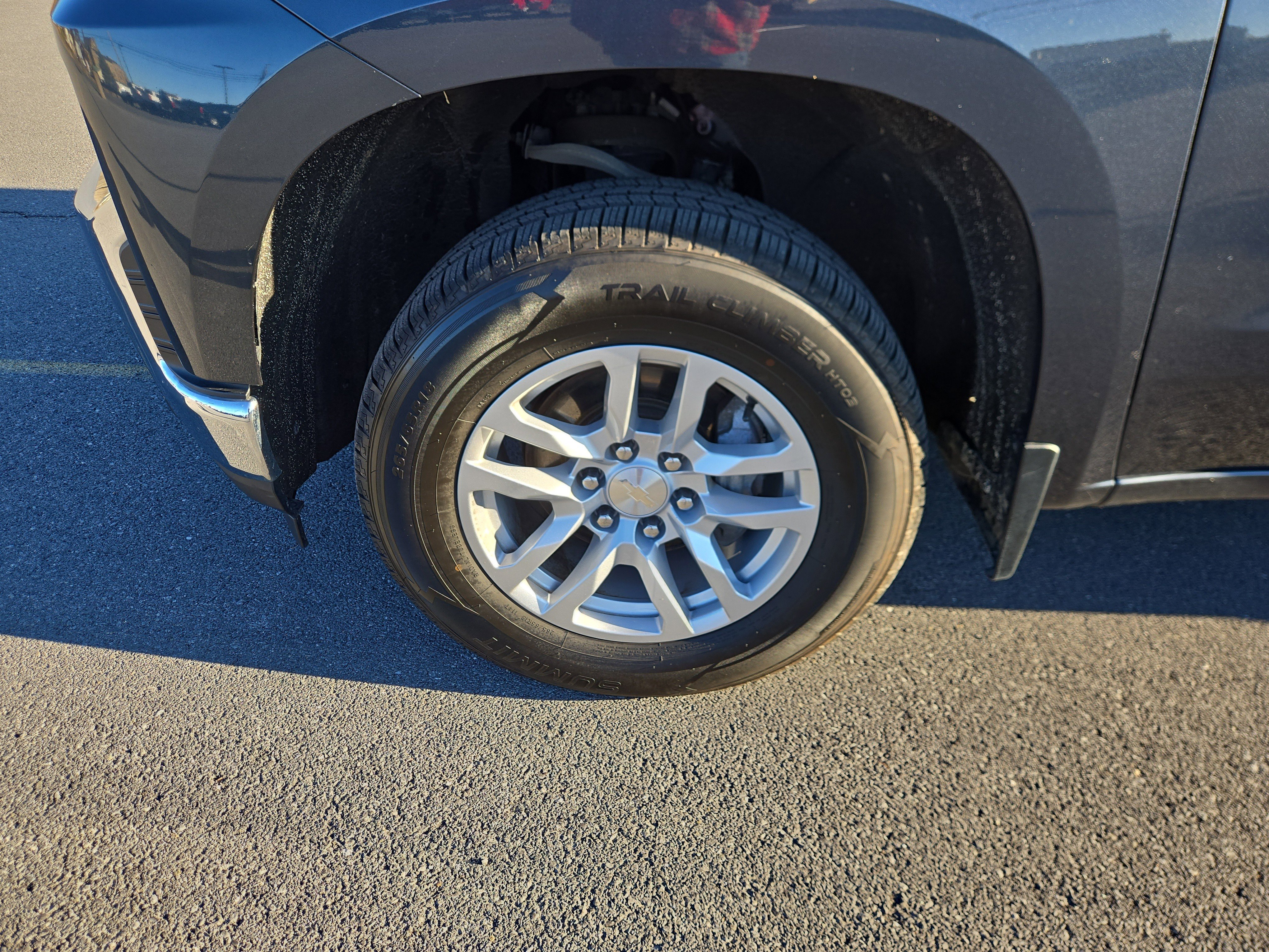 Used 2022 Chevrolet Silverado 1500 LT w/ Z71 Off-Road Package image 11