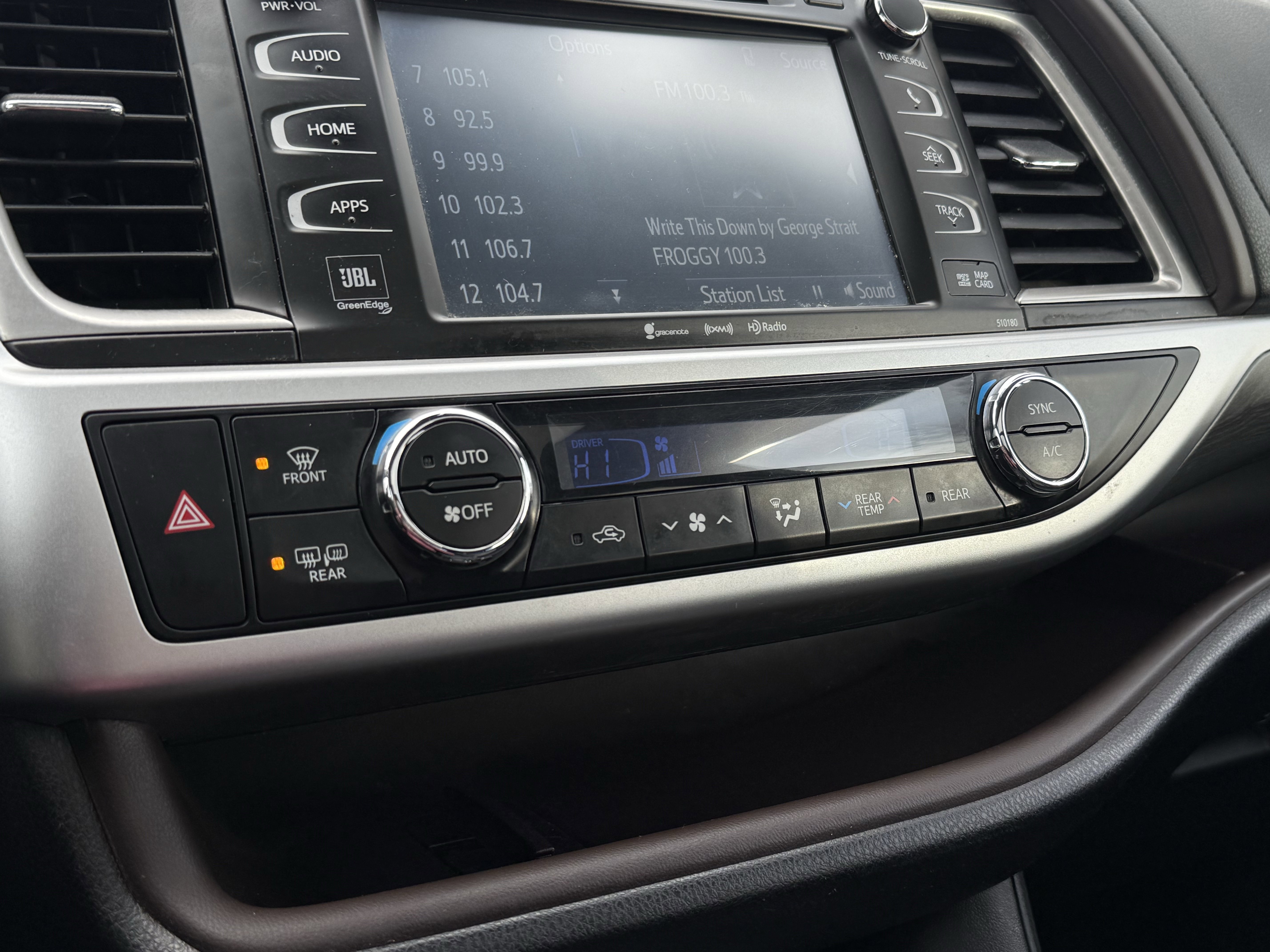 Used 2017 Toyota Highlander Limited image 21