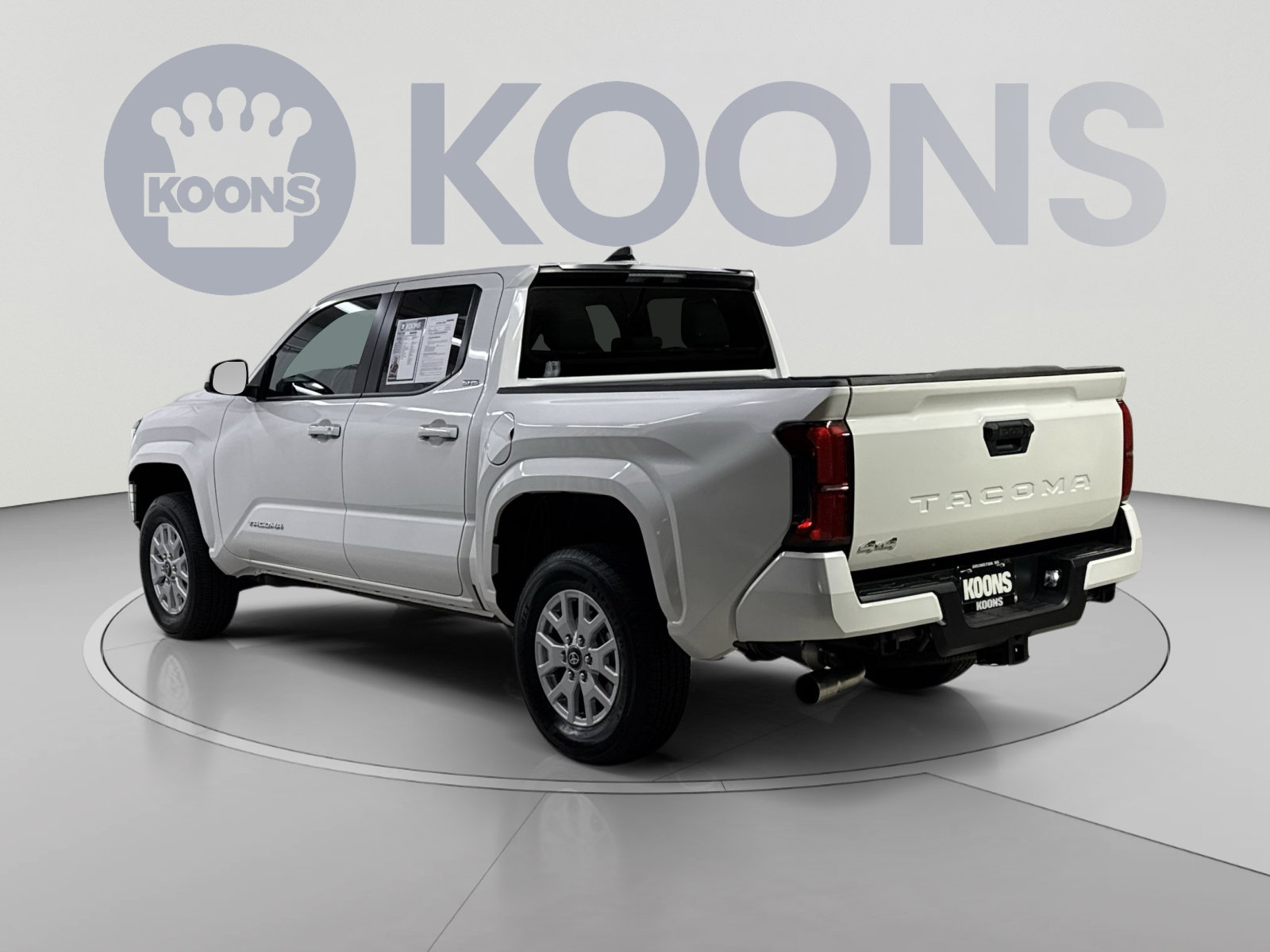 Used 2026 Toyota Tacoma SR5 AWD/4WD image 18